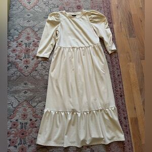 Who What Wear cream colored dress with pockets.